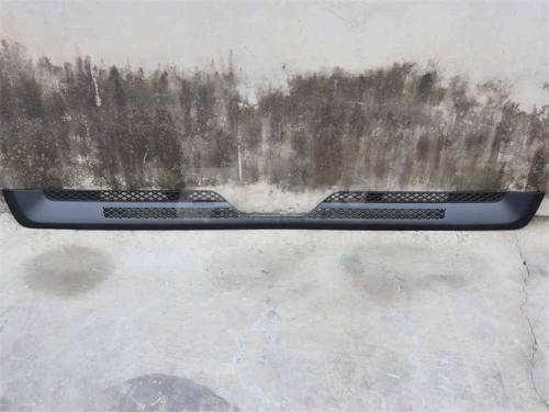 Решетка капота SHAANXI F3000 верхняя (оригинал)