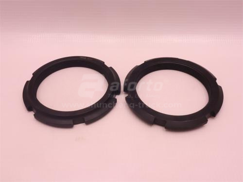 Гайка ступицы 80*1.5 задней правая STEYR (оригинал)