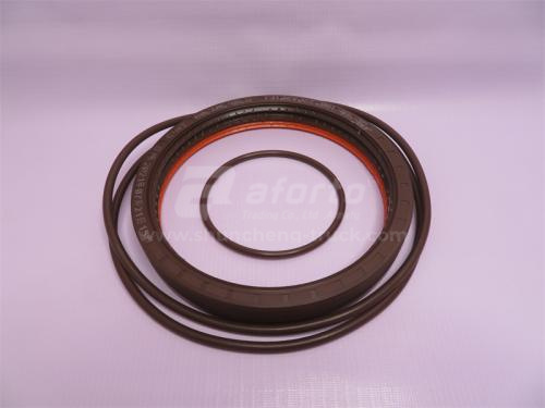 Сальник ступицы задней STEYR 190*220*30 QINYAN