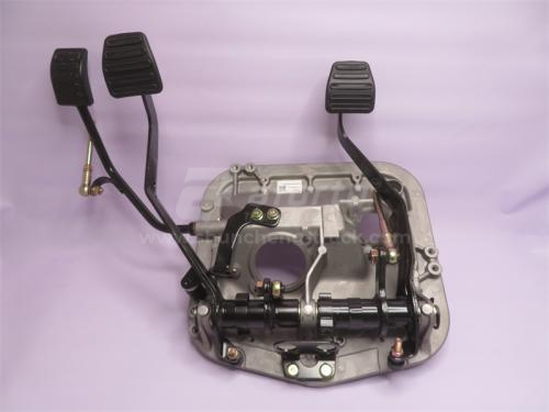 Кронштейн педалей SHAANXI F2000 в сборе