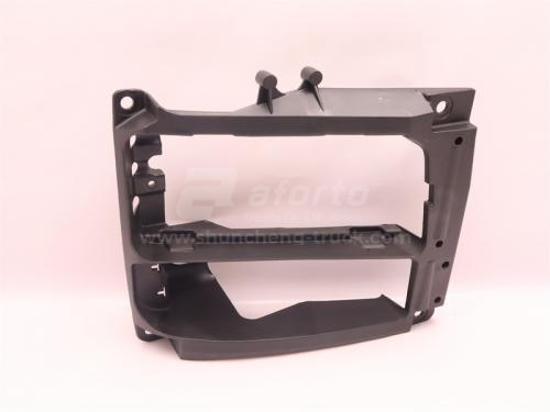 Кронштейн крепления передней фары  SITRAK C7H/TX правая (оригинал)