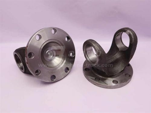 Фланец кардана  HOWO D = 165 /крестовина 144*57 /Отверстий = 8