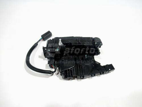 Замок двери кабины с тягой SHAANXI X6000 левый (оригинал)