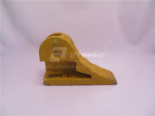 Зуб ковша боковой левый XIAGONG XG955H