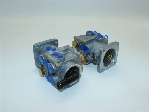 Цилиндр тормозной главный STEYRW/HOWO (4 отв) Pener