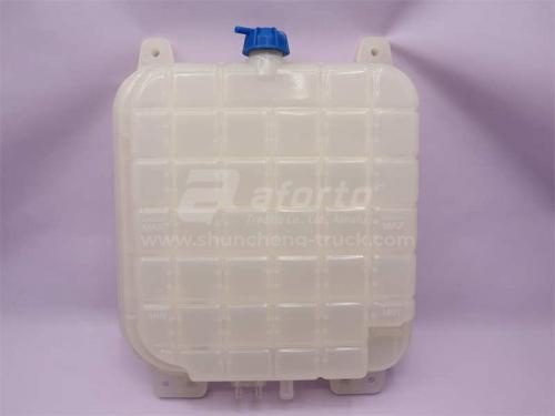 Бачок расширительный HOWO новая модель