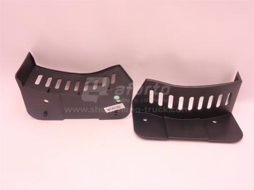 Молдинг бампера HOWO 2010 между бампером и ступенью левая (оригинал)