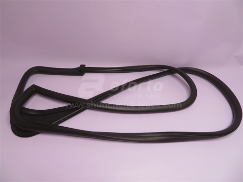 Резиновый уплотнитель для дверного стекла Г образный HOWO L (оригинал)