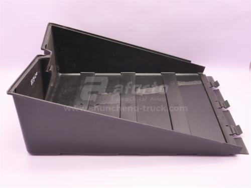 Крышка аккамулятор SHAANXI F2000