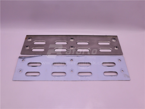 Ступенька бампера HOWO V7 металлическая