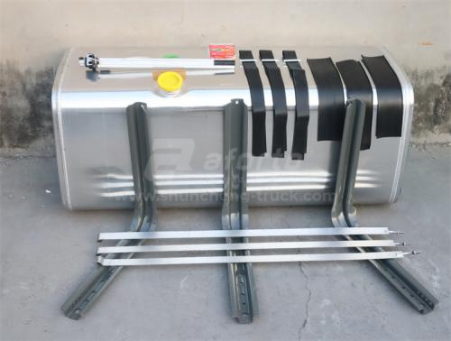 Бак топливный SHAANXI X3000 700L 170*70*70 S = 2.5 квадратный