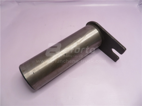 Палец качающегося рычага ковша (к кузову) XCMG ZL50G 130*377/391