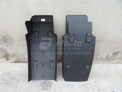 Брызговик HOWO A7 переднего колеса правый черная