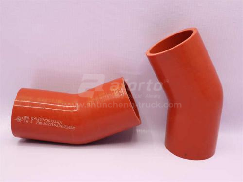 Патрубок радиатора SHAANXI F3000 верхний 60*60 QINYAN