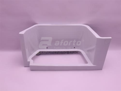 Щиток подножки SHAANXI X3000 белый левая