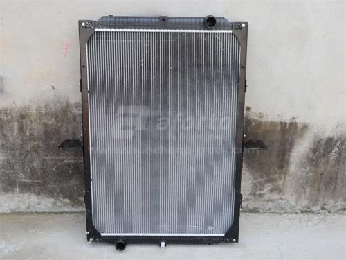 Радиатор охлаждения HOWO A7 пластмассовый