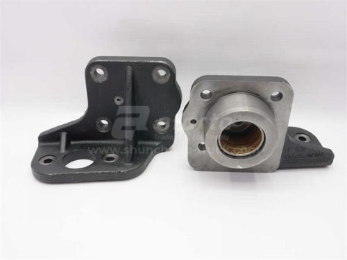 Кронштейн поворотного кулака HOWO 70T правый (оригинал)