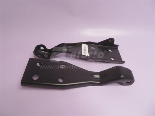 Навес капота HOWO правый (оригинал)