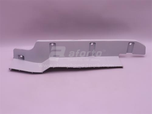 Накладка декоративная на бампер SHAANXI X3000 тягач белый правая