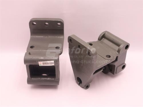 Кронштейн рессоры HOWO TX передний левый (оригинал)