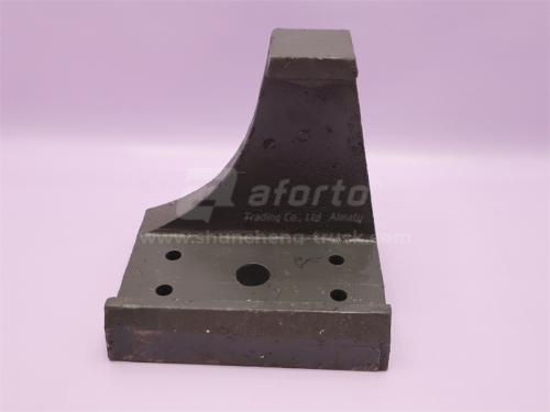 Кронштейн рессоры HOWO A7 задней правый (оригинал)