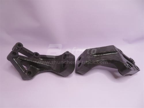 Кронштейн двигателя SHAANXI M3000/X3000 передний левый (оригинал)