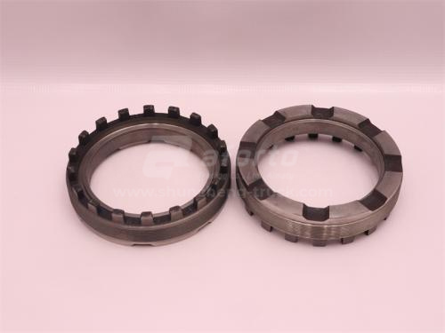 Гайка редуктора среднего моста MCP16 (оригинал)