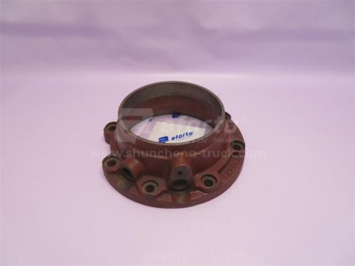 Крышка КПП SINOTRUK подшипника выходного вала под электрический датчик скорости (2 отв.)