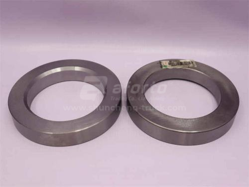 Кольцо распорное сальника балансирного вала STEYR 6*4/8*4 без проточки (оригинал)