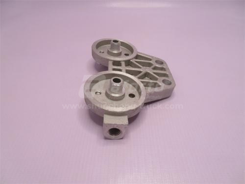 Кронштейн фильтра топливного HOWO (под два фильтра) UC206 M16