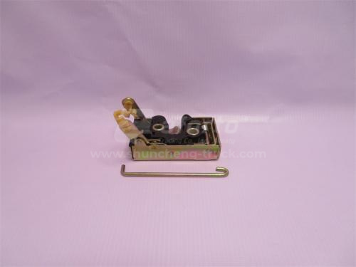 Замок двери DONGFENG/HONGYAN защелка правой SORL