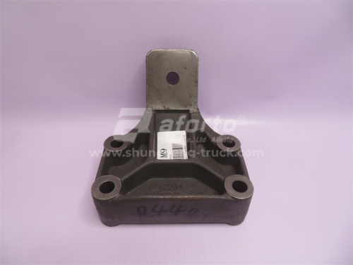 Кронштейн двигателя WP12/M3000 передний левый