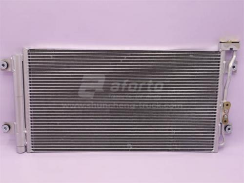 Радиатор кондиционера HOWO 2014/V7