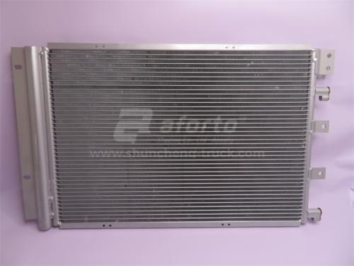 Радиатор кондиционера SHAANXI F3000/X3000/X5000 4370