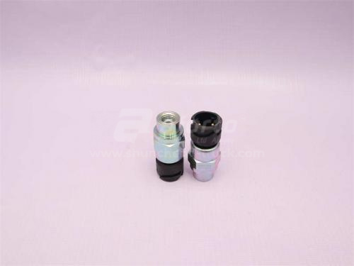 Датчик стоп сигналов стояночного тормоза SITRAK C7H/T5G/TX