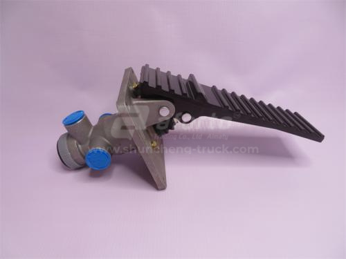 Цилиндр тормозной главный XCMG ZL50G/LW300F с педалью газа (оригинал)