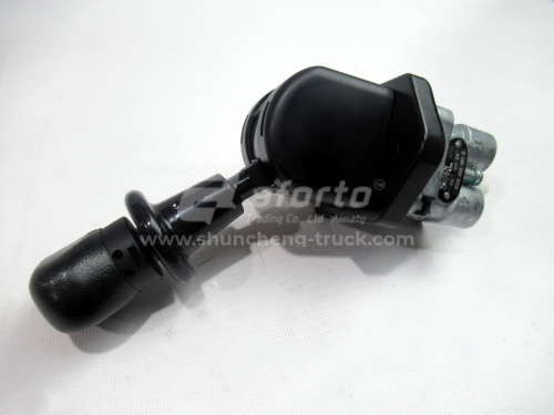 Клапан воздушный стояночного тормоза  3-х выводной для КАМАЗ