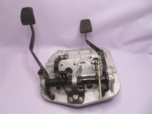 Кронштейн педалей SHAANXI X3000 в сборе