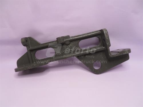 Кронштейн бампера HOWO (тягач)