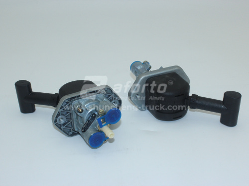 Клапан воздушный стояночного тормоза SHAANXI F2000/X3000/X5000/L3000/прицеп (2 отверстия) Pener