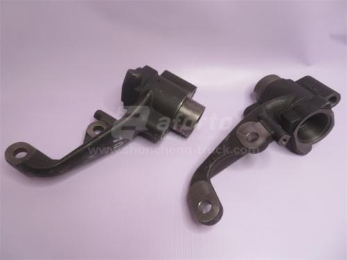 Кронштейн поворотного кулака SHAANXI F2000 правый (оригинал)