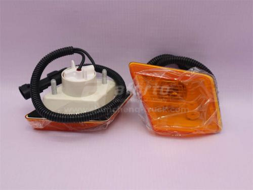 Фонарь поворота SHAANXI X3000/X5000/H3000S правая (оригинал)