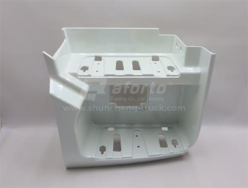 Щиток подножки SHAANXI X6000 белый правая