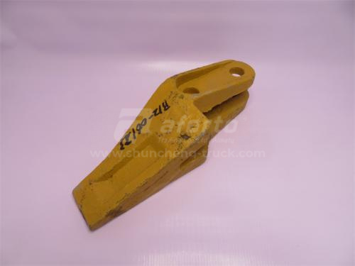Зуб ковша боковой левый XCMG LW300F
