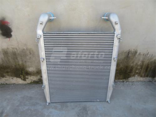 Радиатор интеркулера D12 420 л.с HOWO 70T (оригинал)