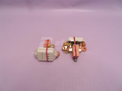 Реле зарядки SHANGCHAI D6114B