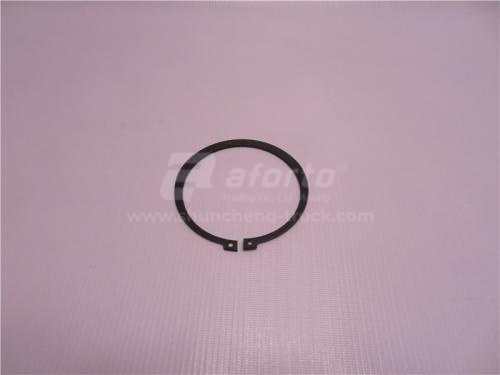 Кольцо стопорное STEYR подшипника межосевого дифф заднее D =  90