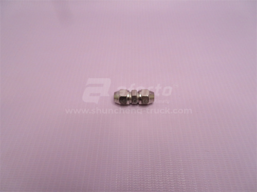 Фитинг железный прямой Ф6