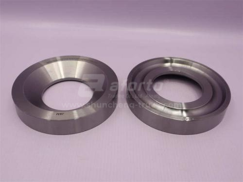 Кольцо распорное сальника ступицы передней  STEYR (оригинал)