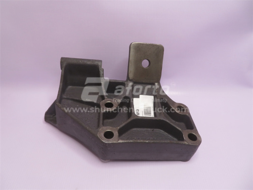 Кронштейн двигателя WP12/M3000 передний правый